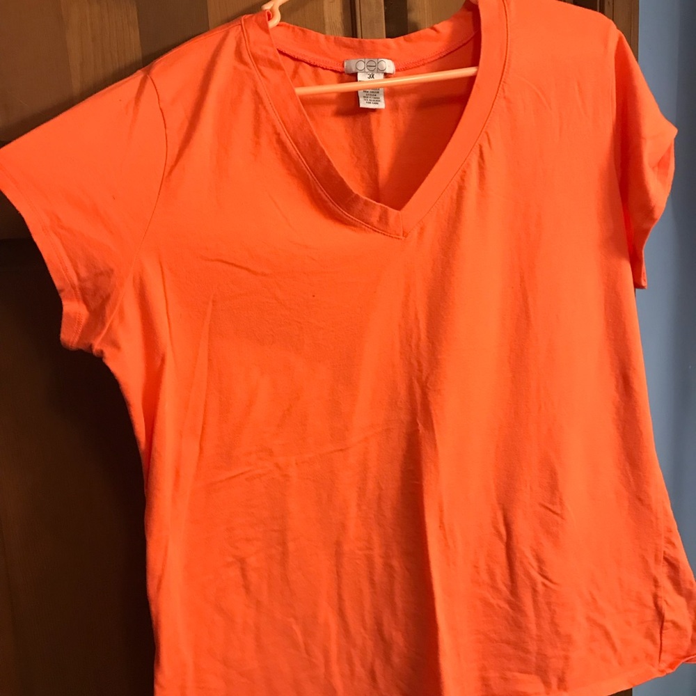 Orange tee - Picture 3 of 4